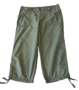 IZOD Women’s Capri Outdoor Pants Sz 8 Green Pockets Cotton Adj Hems